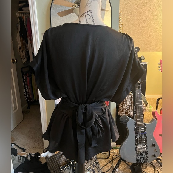 Deep V Blouse w/ Bow - Picture 2 of 2